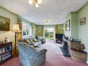 Lounge- click for photo gallery